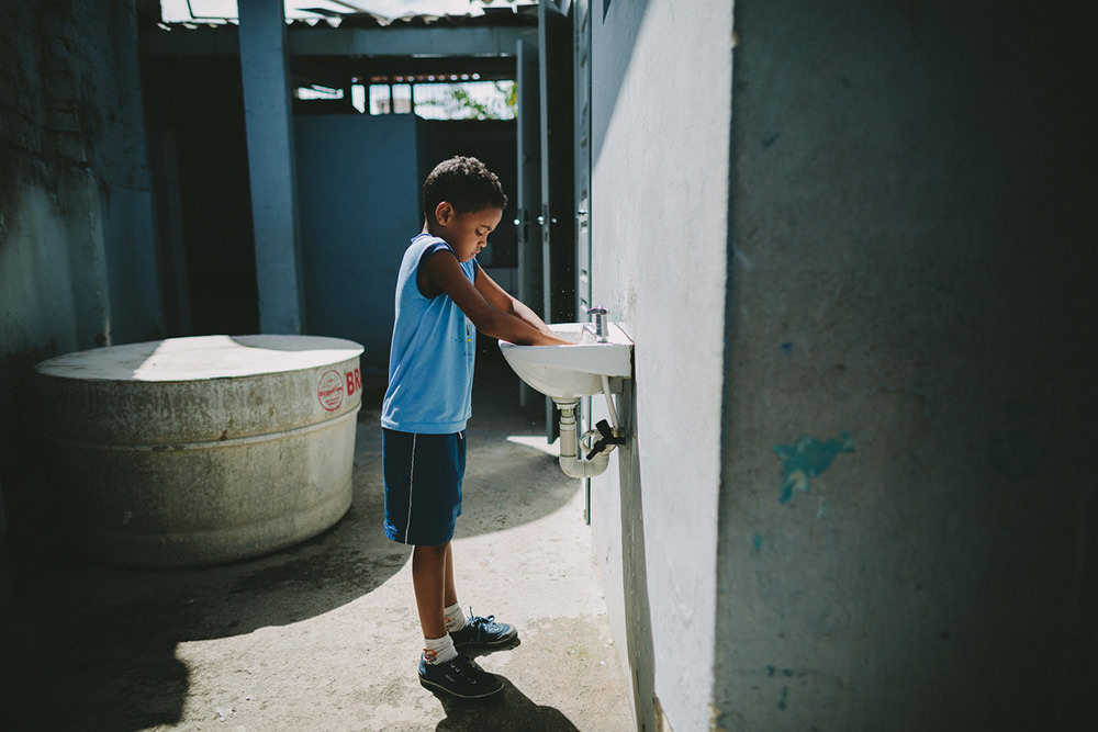 Emidio wash hands