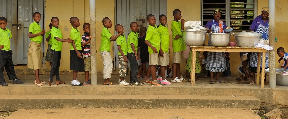 Ghanaian children queuing