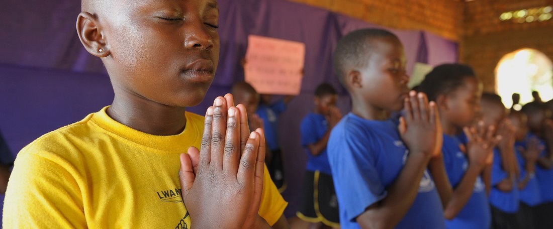 Praying children