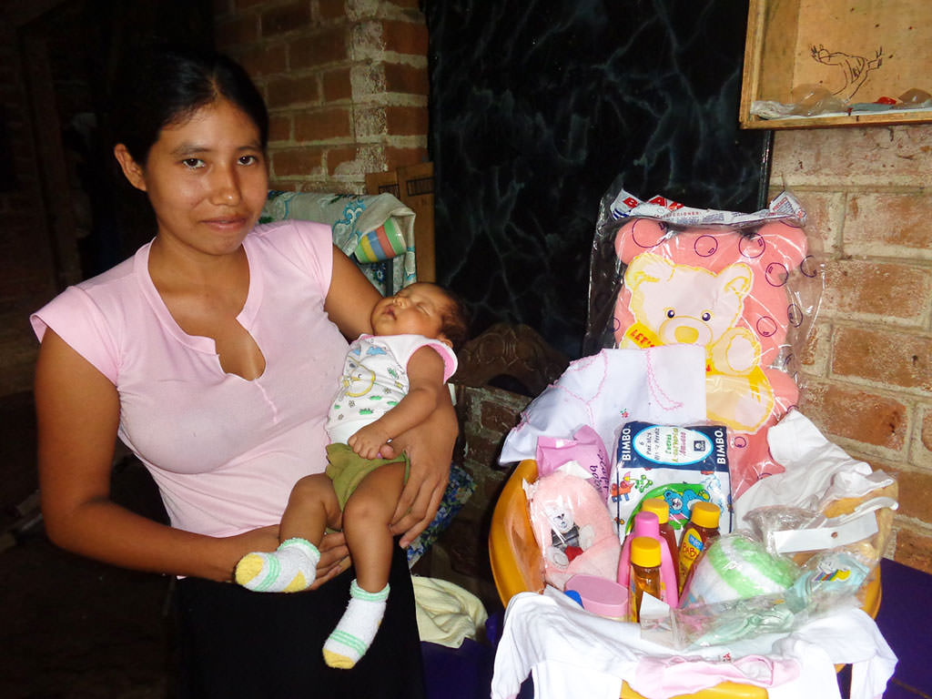 El Salvador baby box