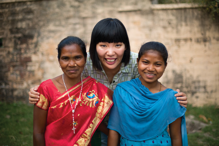 Dami Im meets her Compassion sponsored child