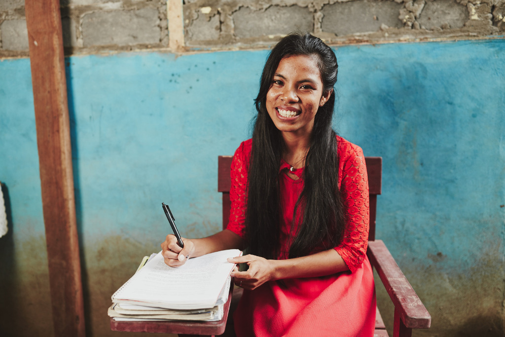 Sistince from Indonesia writing a letter